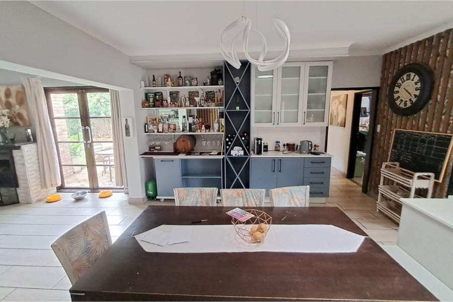 6 Bedroom Property for Sale in Lyttelton Manor Gauteng