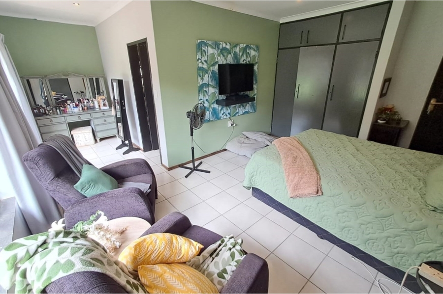 6 Bedroom Property for Sale in Lyttelton Manor Gauteng