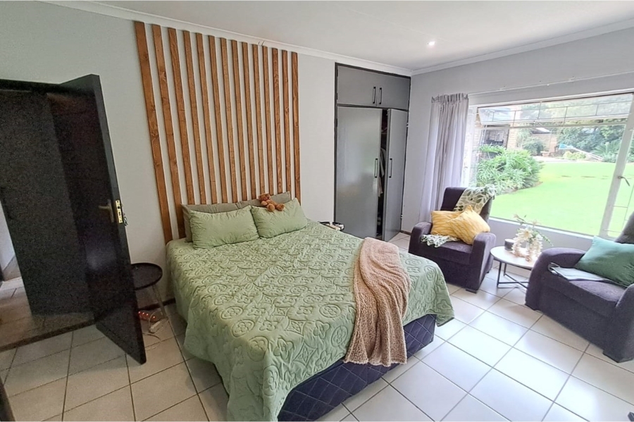 6 Bedroom Property for Sale in Lyttelton Manor Gauteng