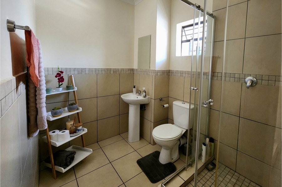 2 Bedroom Property for Sale in Barbeque Downs Gauteng