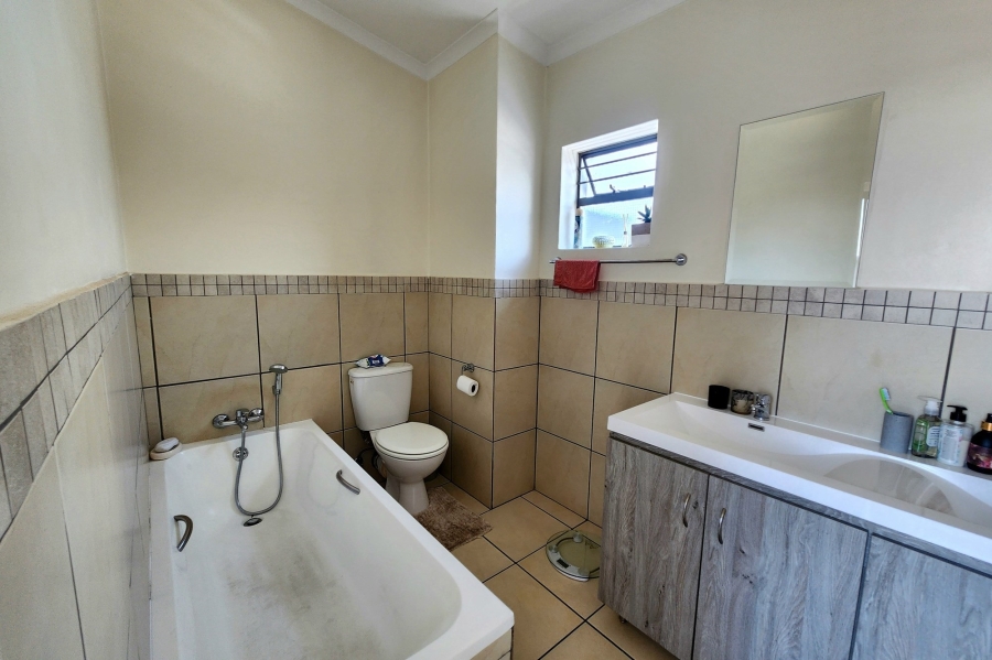 2 Bedroom Property for Sale in Barbeque Downs Gauteng