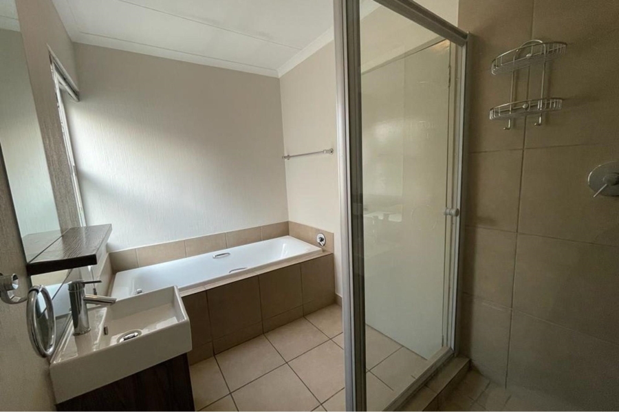 2 Bedroom Property for Sale in Beverley Gauteng