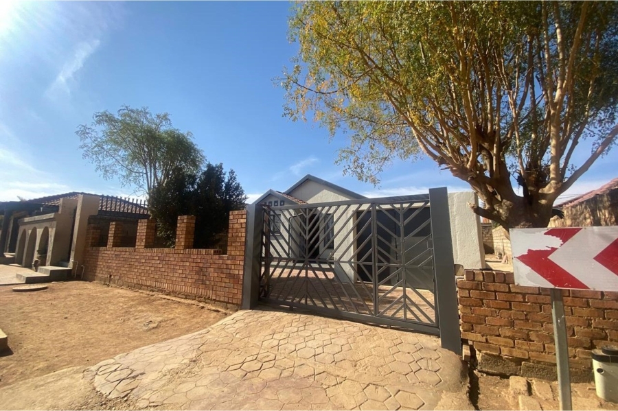 2 Bedroom Property for Sale in Soshanguve WW Gauteng