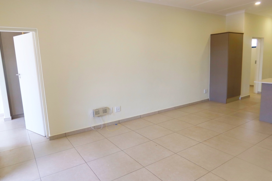 To Let 2 Bedroom Property for Rent in Greenstone Hill Gauteng