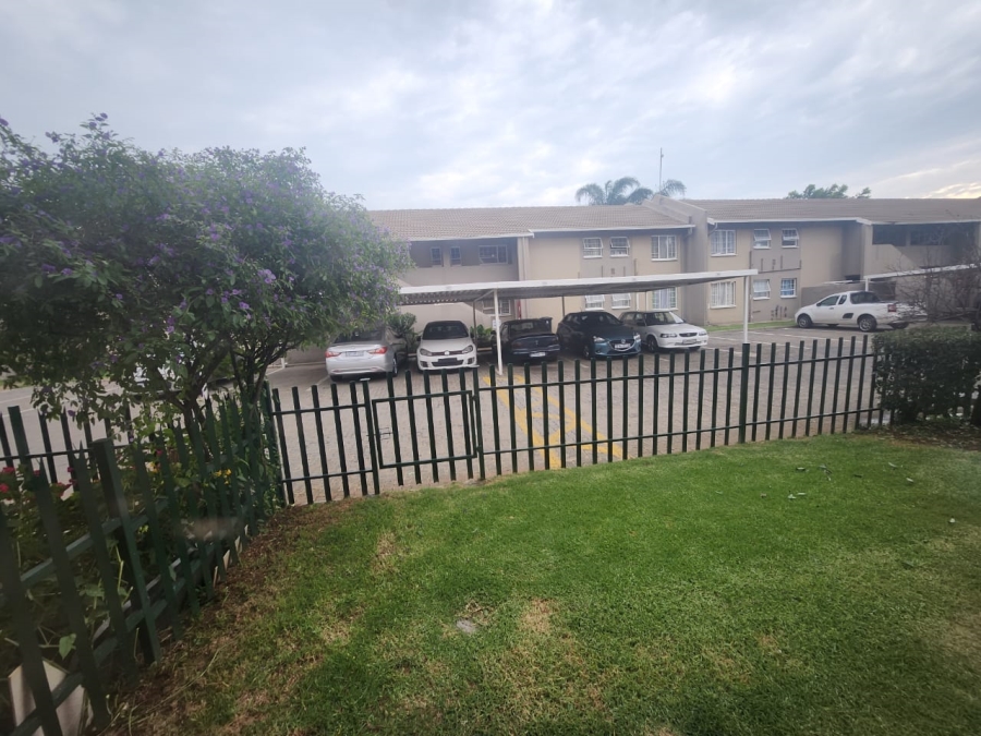 To Let 2 Bedroom Property for Rent in Ravenswood Gauteng