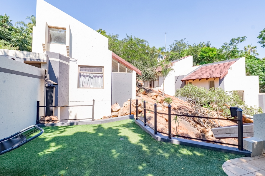 3 Bedroom Property for Sale in Die Wilgers Gauteng