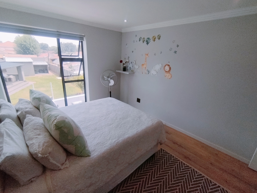 3 Bedroom Property for Sale in Edenvale Central Gauteng