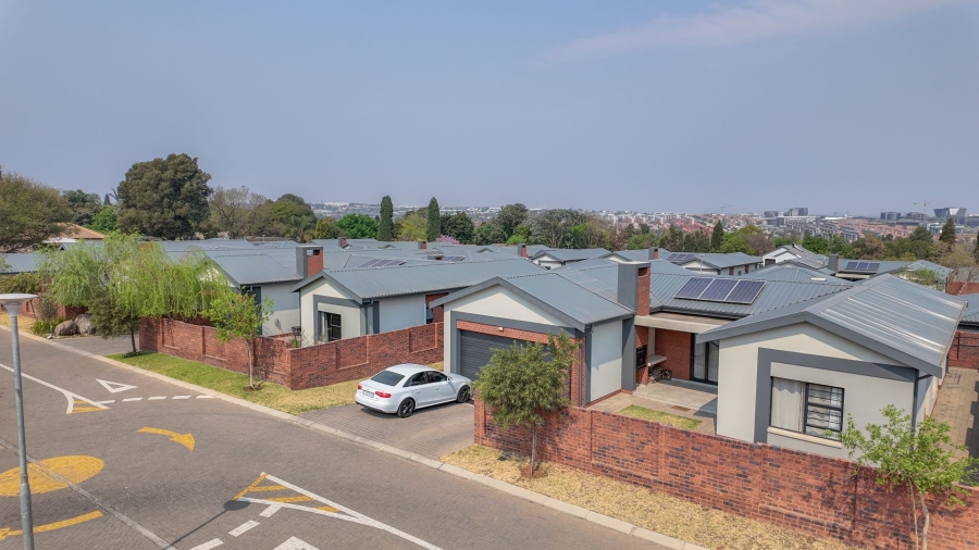 3 Bedroom Property for Sale in Vorna Valley Gauteng