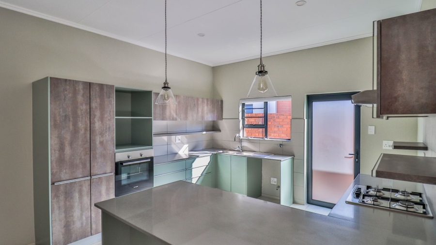 3 Bedroom Property for Sale in Vorna Valley Gauteng