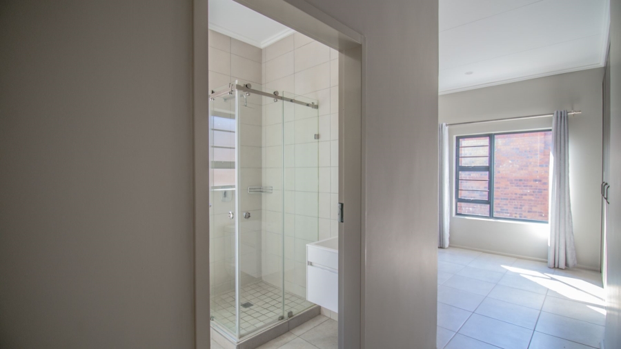 3 Bedroom Property for Sale in Vorna Valley Gauteng