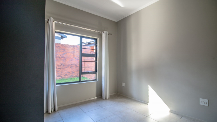 3 Bedroom Property for Sale in Vorna Valley Gauteng