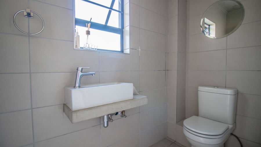 3 Bedroom Property for Sale in Vorna Valley Gauteng