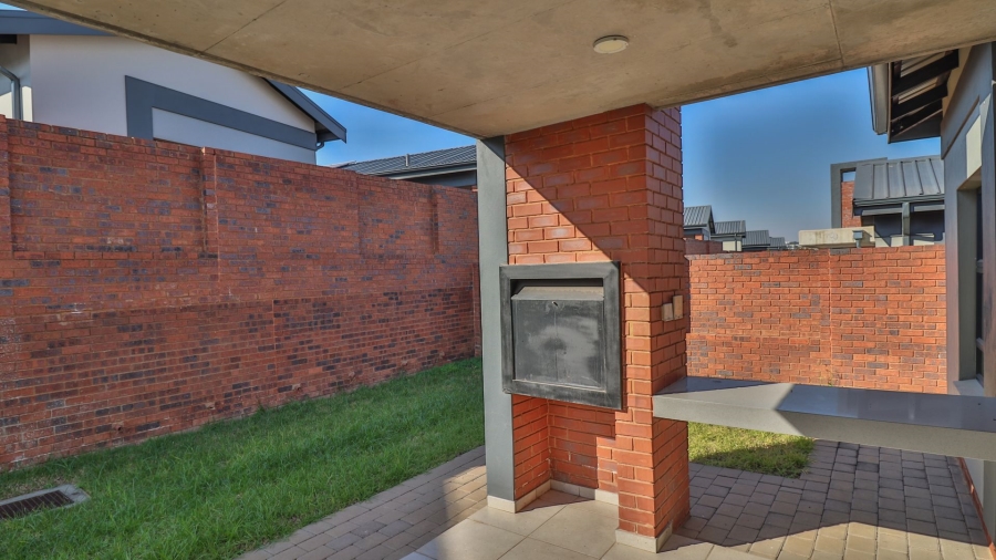 3 Bedroom Property for Sale in Vorna Valley Gauteng