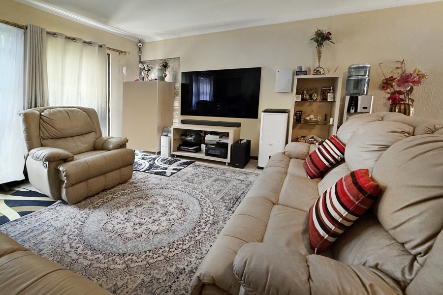 3 Bedroom Property for Sale in Country View Gauteng