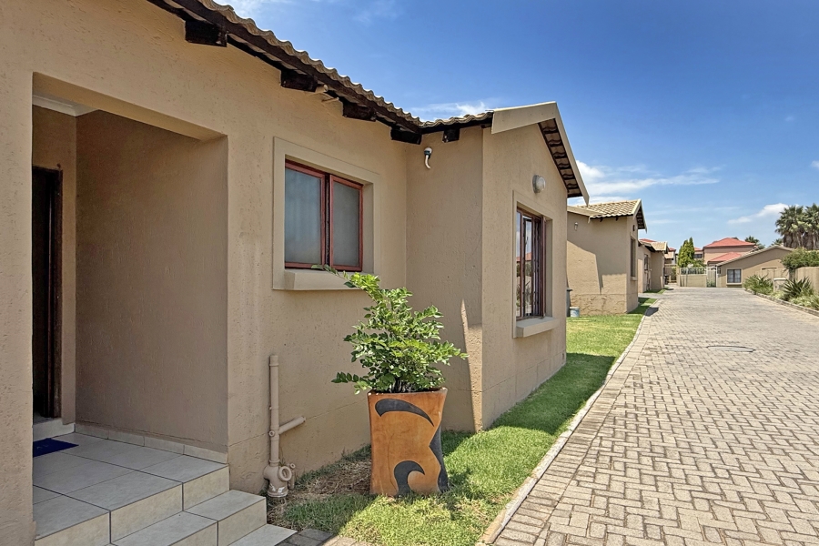 3 Bedroom Property for Sale in Country View Gauteng