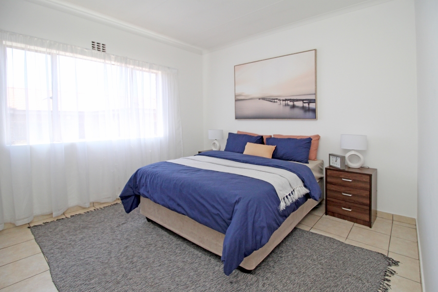 2 Bedroom Property for Sale in Edenvale Central Gauteng