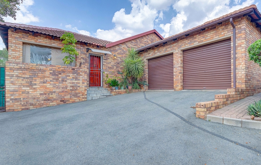 3 Bedroom Property for Sale in North Riding Gauteng