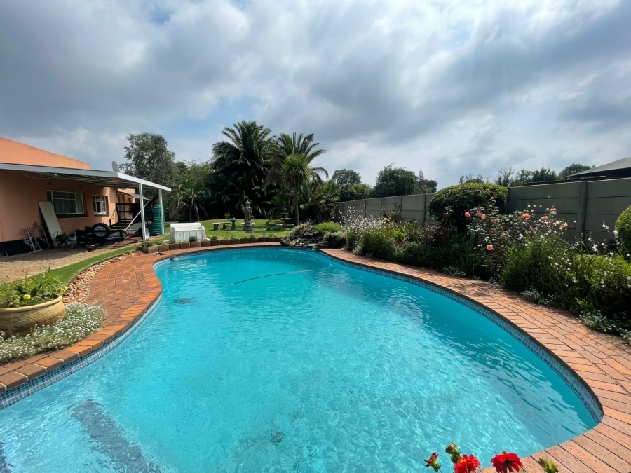 3 Bedroom Property for Sale in Witpoortjie Gauteng