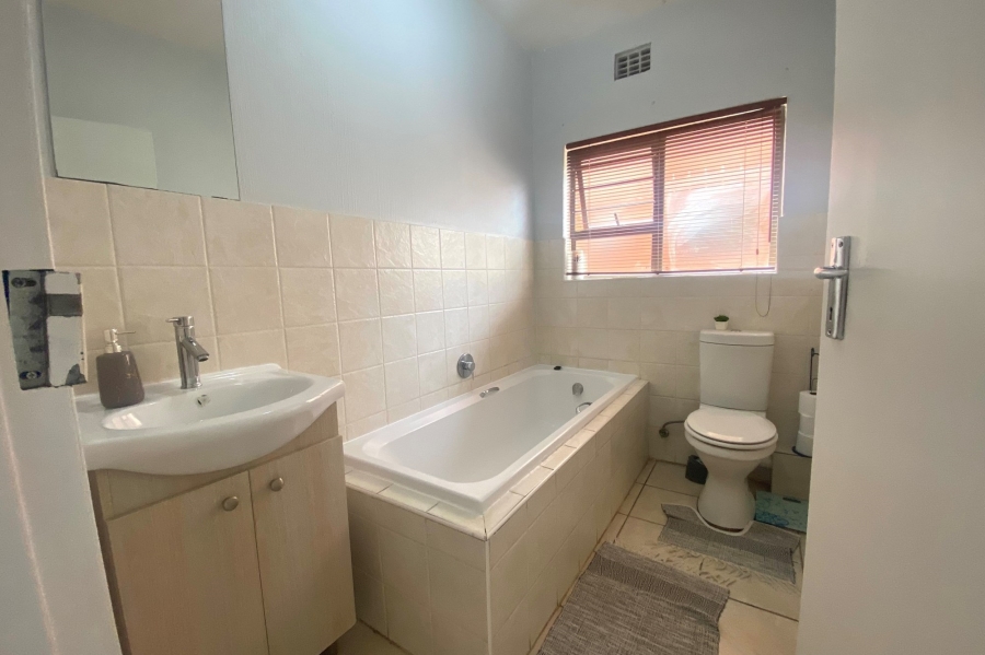 2 Bedroom Property for Sale in Randpark Ridge Gauteng