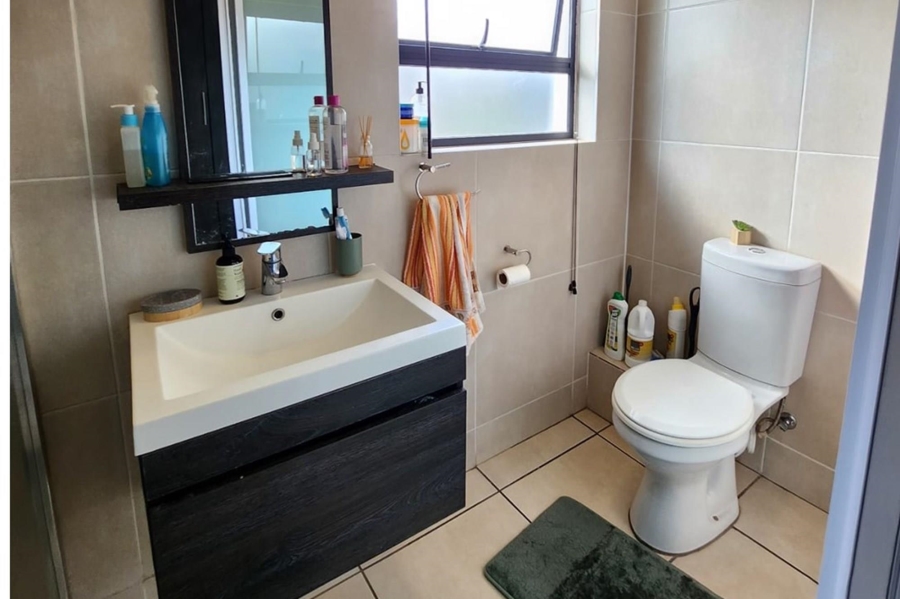 1 Bedroom Property for Sale in Greenstone Hill Gauteng