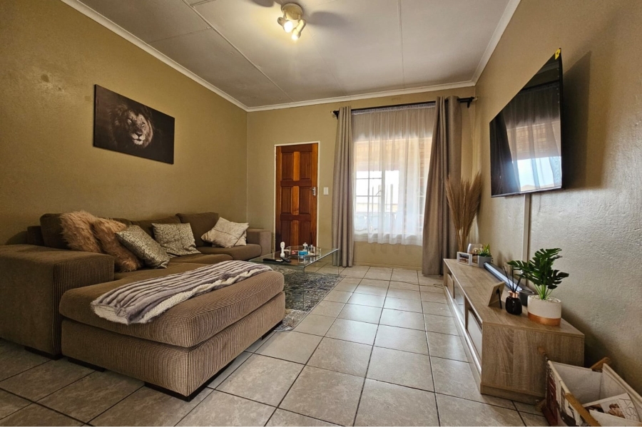 To Let 2 Bedroom Property for Rent in Noordwyk Gauteng