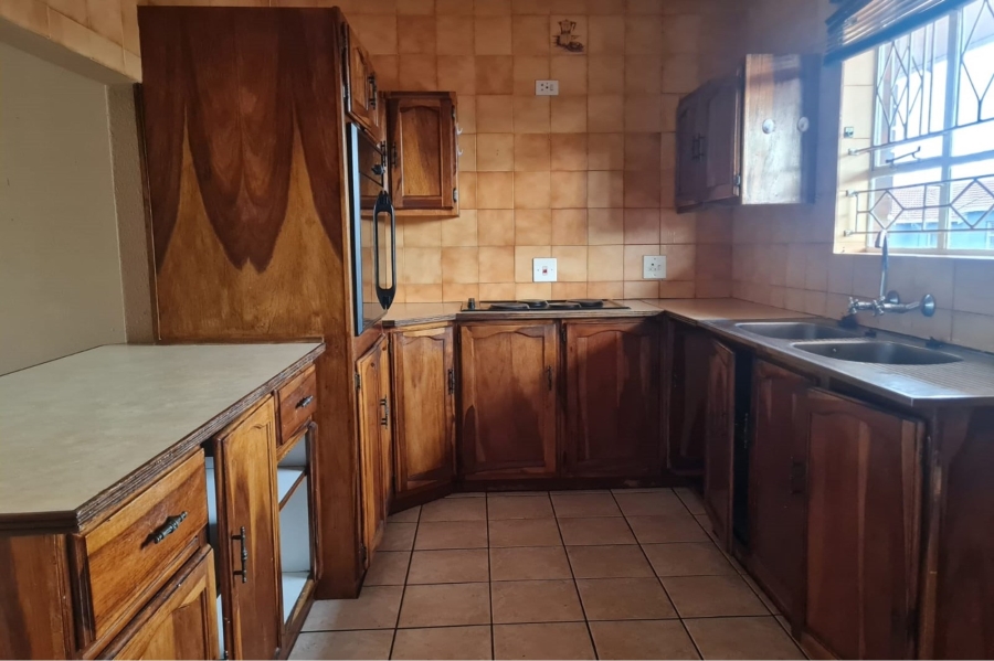 3 Bedroom Property for Sale in New Redruth Gauteng