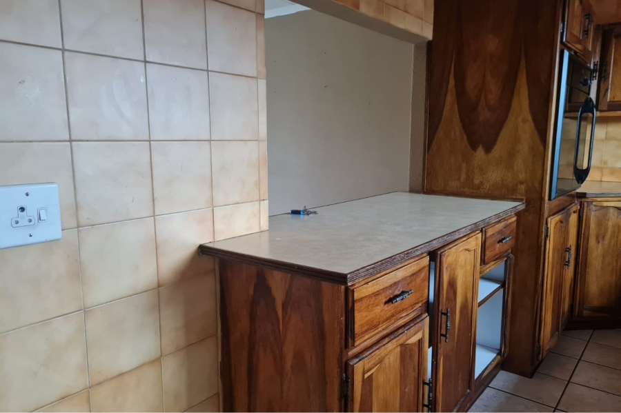 3 Bedroom Property for Sale in New Redruth Gauteng