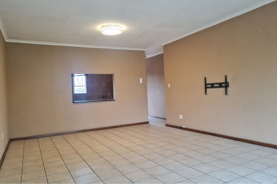 3 Bedroom Property for Sale in New Redruth Gauteng