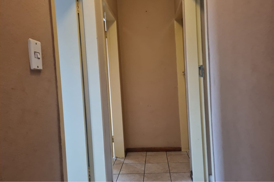 3 Bedroom Property for Sale in New Redruth Gauteng