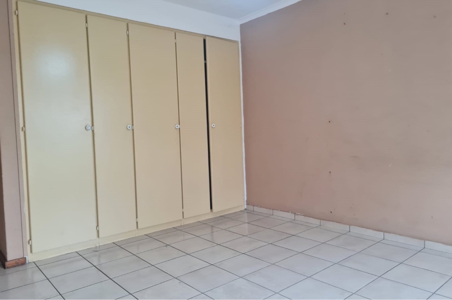 3 Bedroom Property for Sale in New Redruth Gauteng