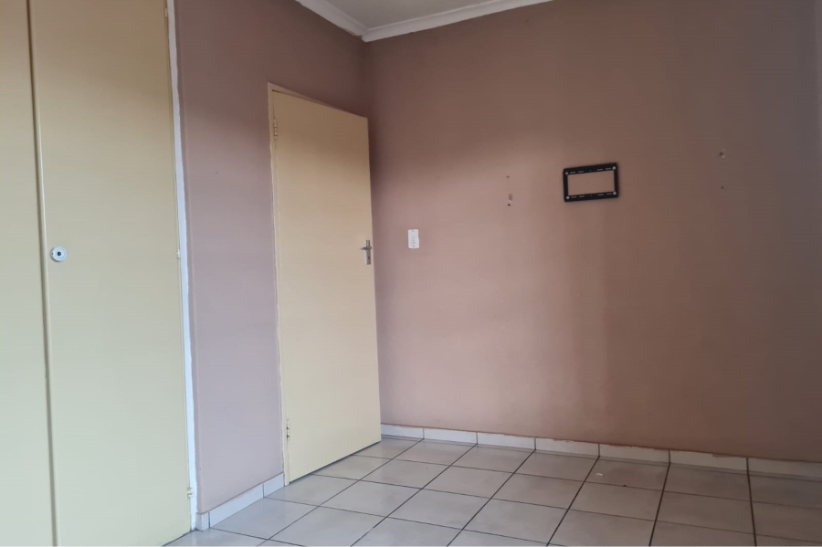 3 Bedroom Property for Sale in New Redruth Gauteng