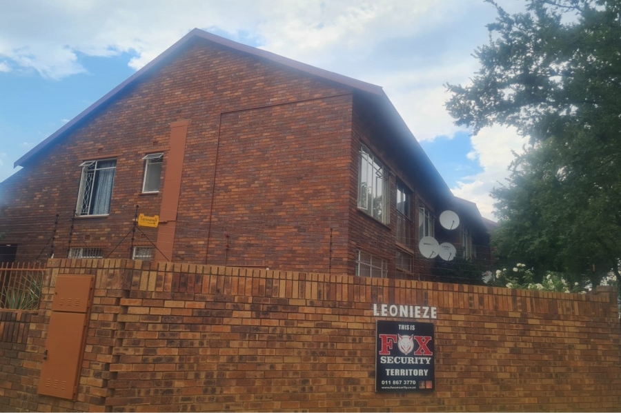 3 Bedroom Property for Sale in New Redruth Gauteng