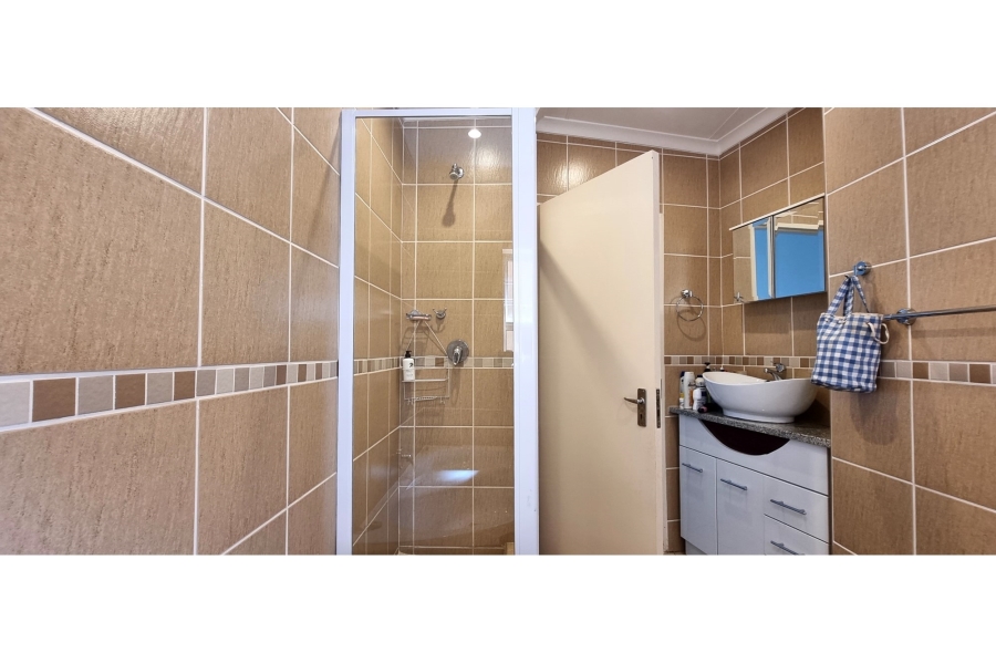 To Let 3 Bedroom Property for Rent in Glen Marais Gauteng