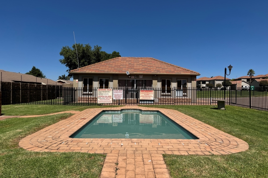 2 Bedroom Property for Sale in Bergbron Gauteng