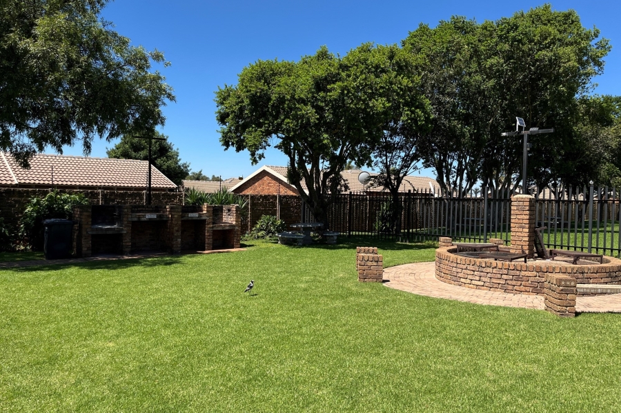 2 Bedroom Property for Sale in Bergbron Gauteng