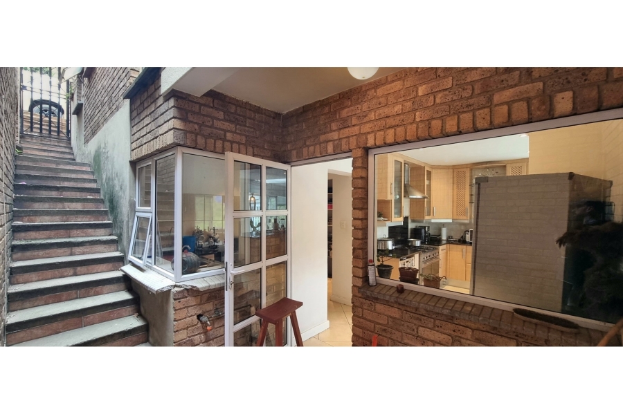 4 Bedroom Property for Sale in Glenvista Gauteng