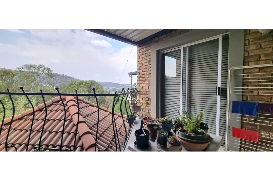 4 Bedroom Property for Sale in Glenvista Gauteng