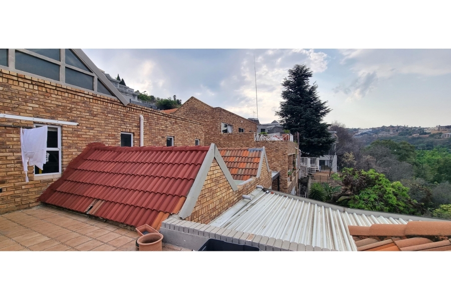 4 Bedroom Property for Sale in Glenvista Gauteng