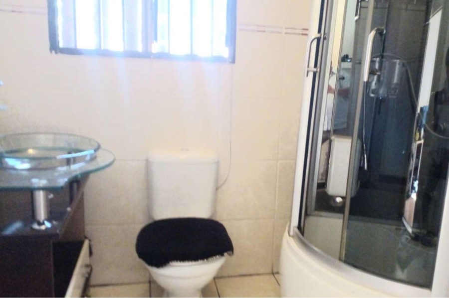 4 Bedroom Property for Sale in Bromhof Gauteng