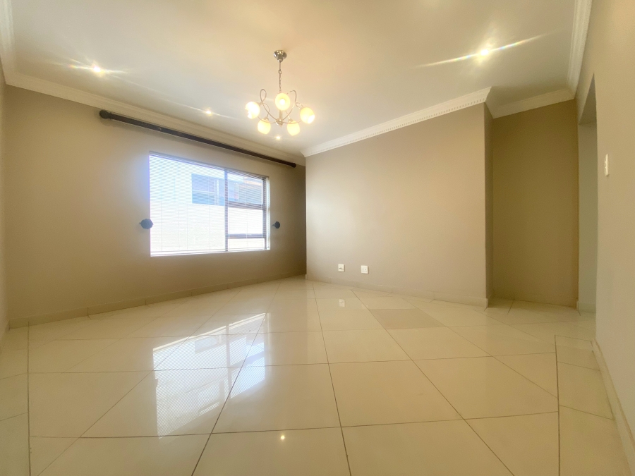 5 Bedroom Property for Sale in Willow Acres Gauteng