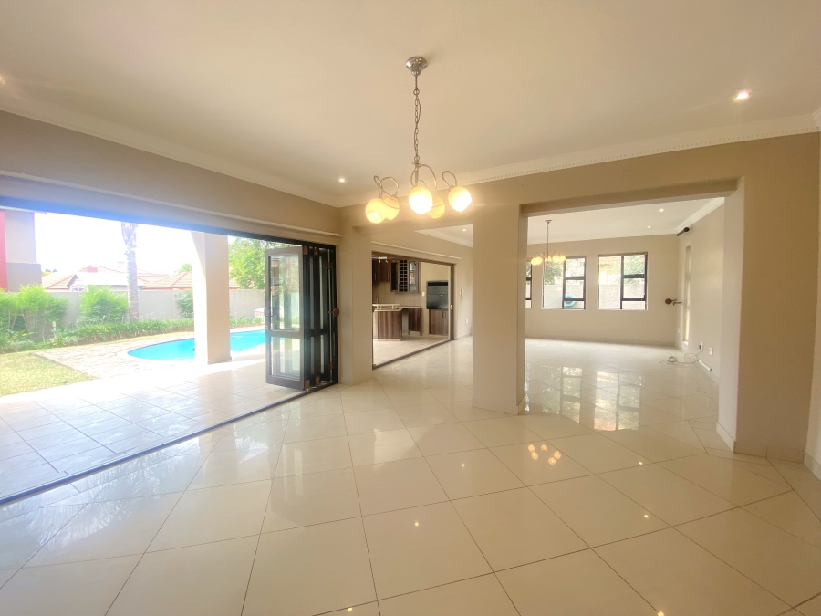 5 Bedroom Property for Sale in Willow Acres Gauteng