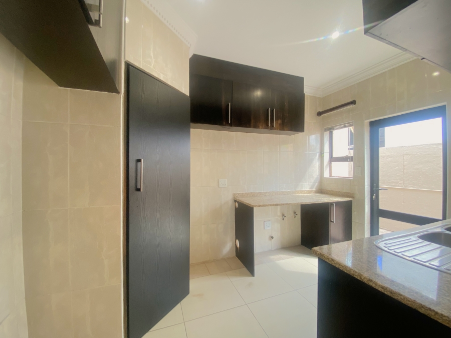 5 Bedroom Property for Sale in Willow Acres Gauteng