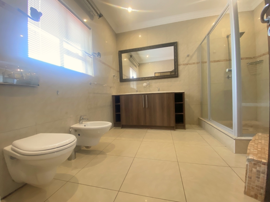 5 Bedroom Property for Sale in Willow Acres Gauteng