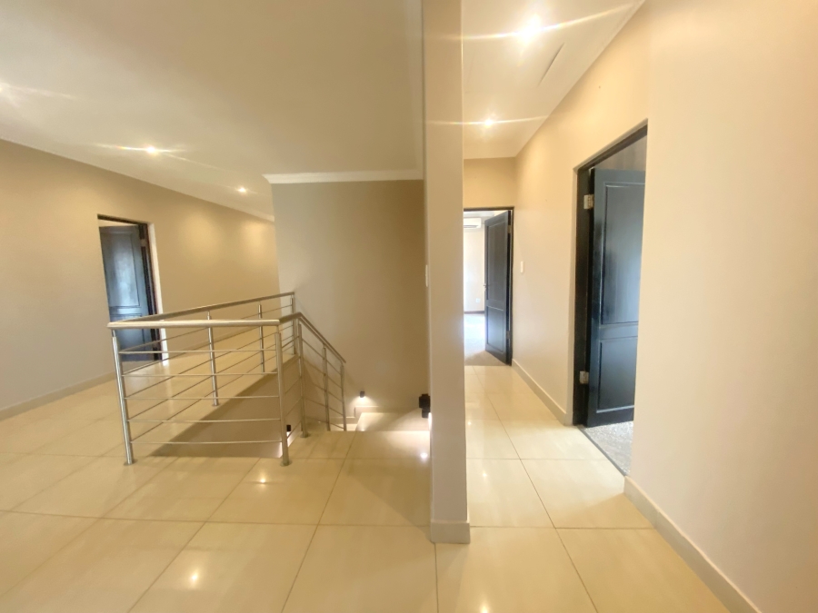 5 Bedroom Property for Sale in Willow Acres Gauteng