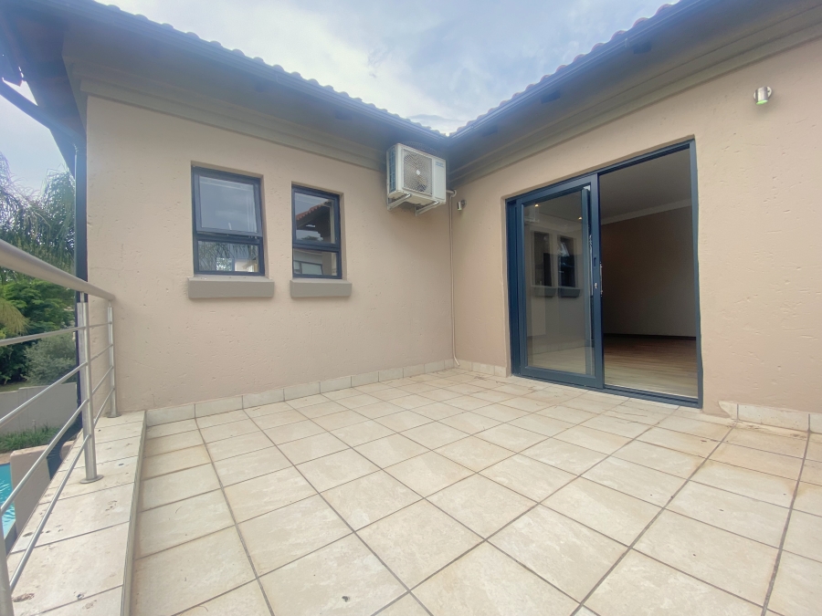 5 Bedroom Property for Sale in Willow Acres Gauteng