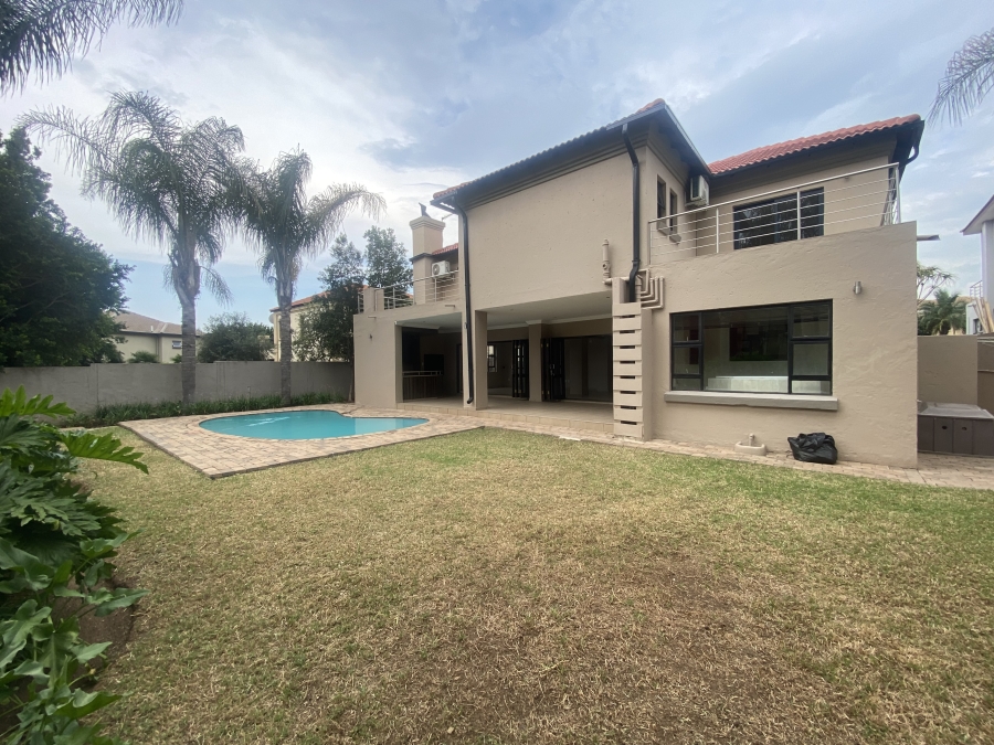 5 Bedroom Property for Sale in Willow Acres Gauteng