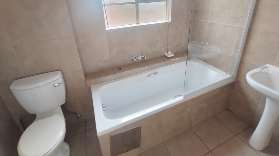 2 Bedroom Property for Sale in Montana Gauteng