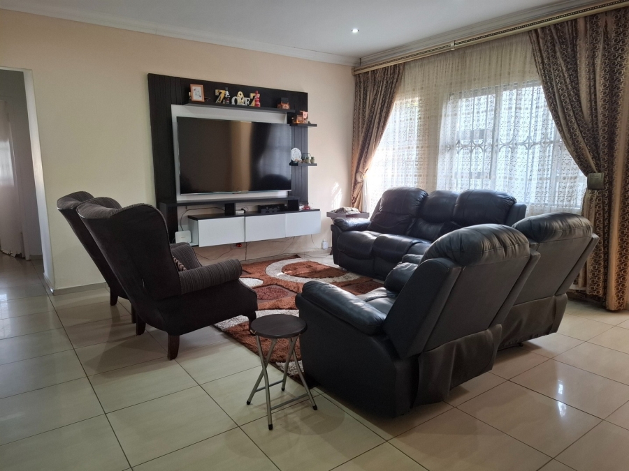 4 Bedroom Property for Sale in Rynsoord Gauteng