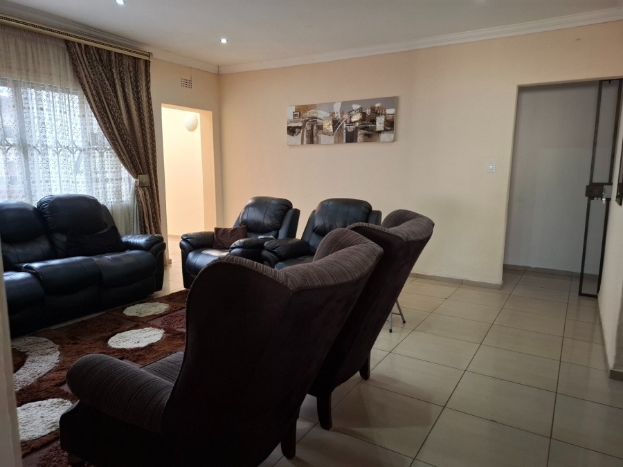 4 Bedroom Property for Sale in Rynsoord Gauteng