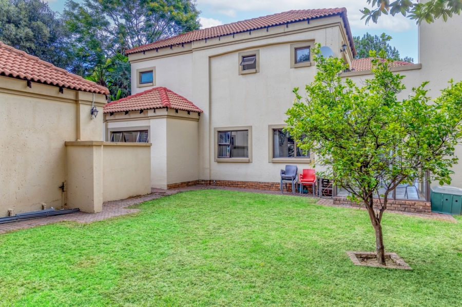 4 Bedroom Property for Sale in Cedar Lakes Gauteng